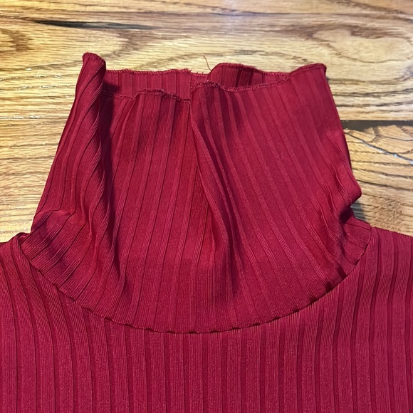 romwe cropped turtle neck, size L - Picture 2 of 3